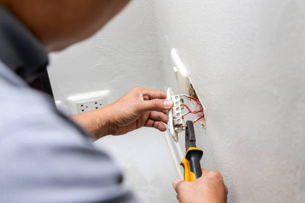 Best Local Electrician Companies  in Wood River, IL