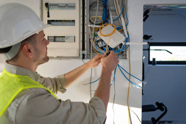 Best Affordable Emergency Electrician  in Wood River, IL